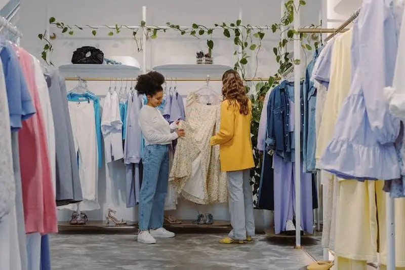 Where to Find the Best Clothing Deals